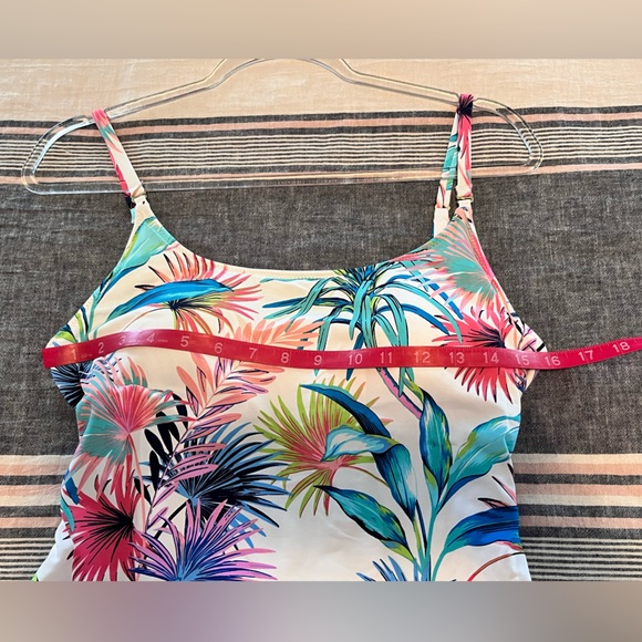 TOMMY BAHAMA | 10 | Reversible | Padded - Picture 9 of 13